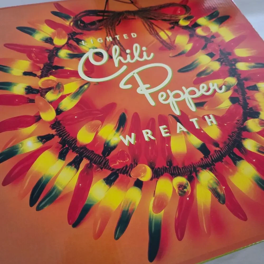 NEW Chili Pepper Light Up Lighted Wreath Wired Plug In Holiday Spice Decor